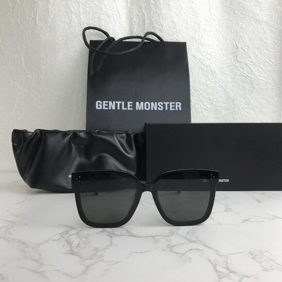 NWT Gentle Monster Flatba “My Ma” Black Sunglasses - Picture 1 of 9